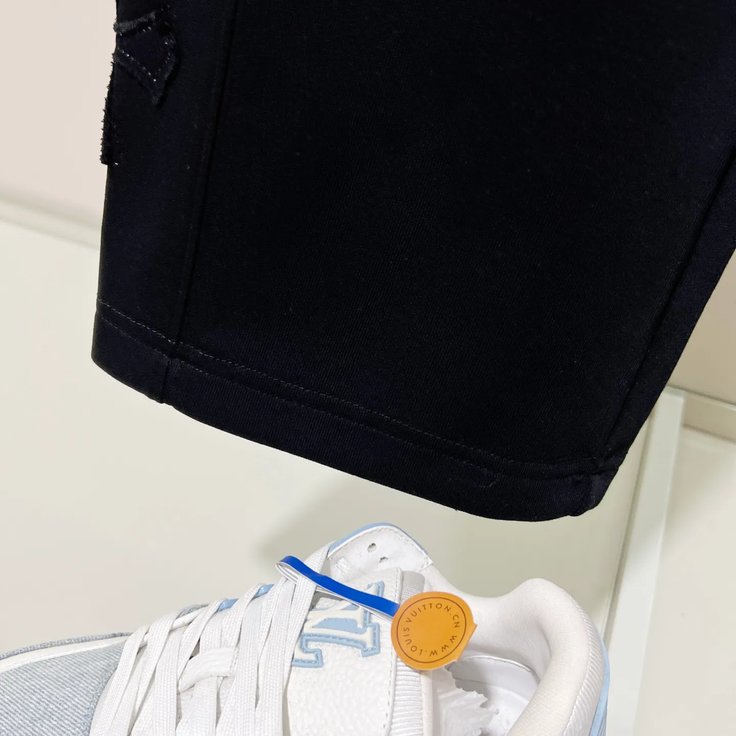 P260 chromehearts/Chrome heart selected 400g custom fabric sweatpants, classic side patch cross embroidery🪡hardware crafts logo, official synchronization, 1:1 original mold opening, fashion personality, versatile trend, pure original quality, original washed fabric, tag, collar label, washed wheat, complete three labels, color: black, gray. Size: M-3XL